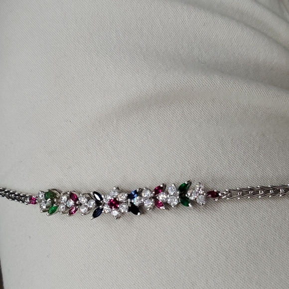 Jewelry - Picture 2 of 4